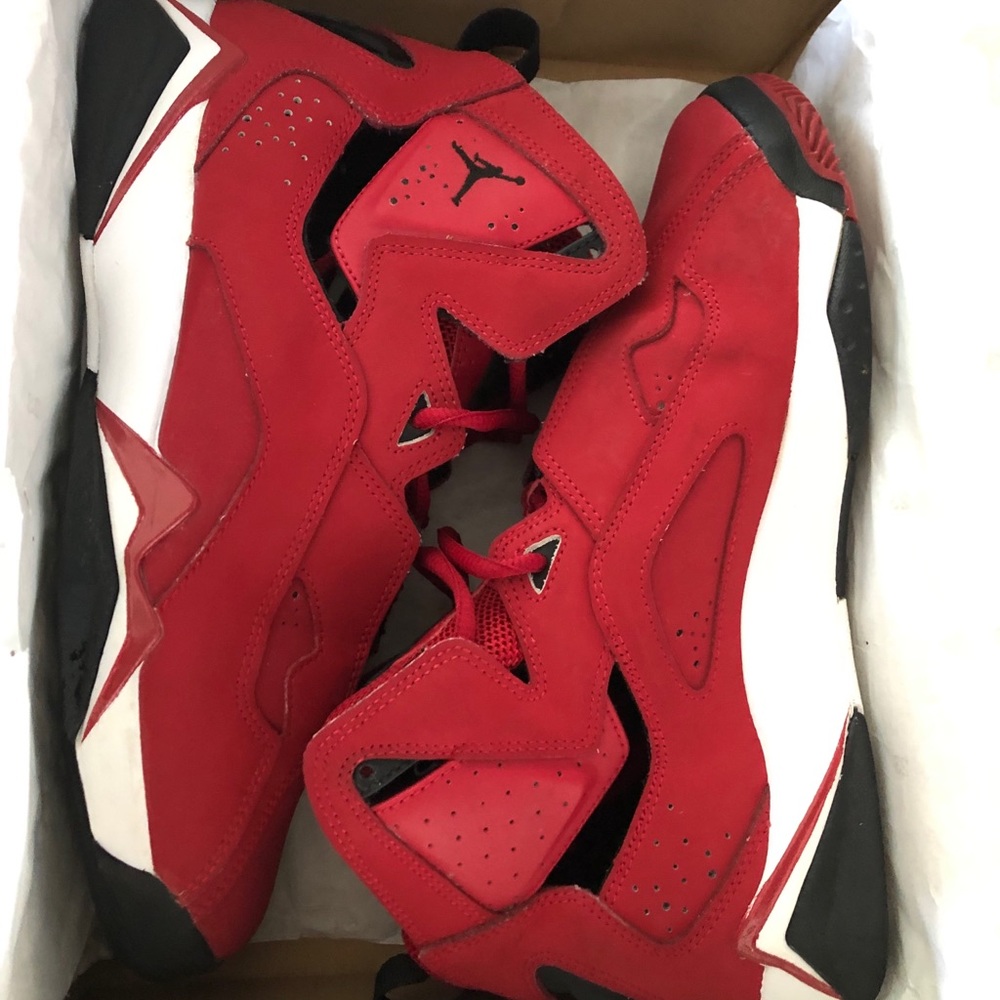 ⛔️🚫❌sold❌🚫⛔️Nike Jordan’s for boys ⛔️🚫sold⛔️🚫